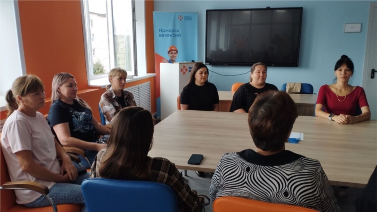 Обучение конструктивному общению безработных граждан был проведён в Вурнарах